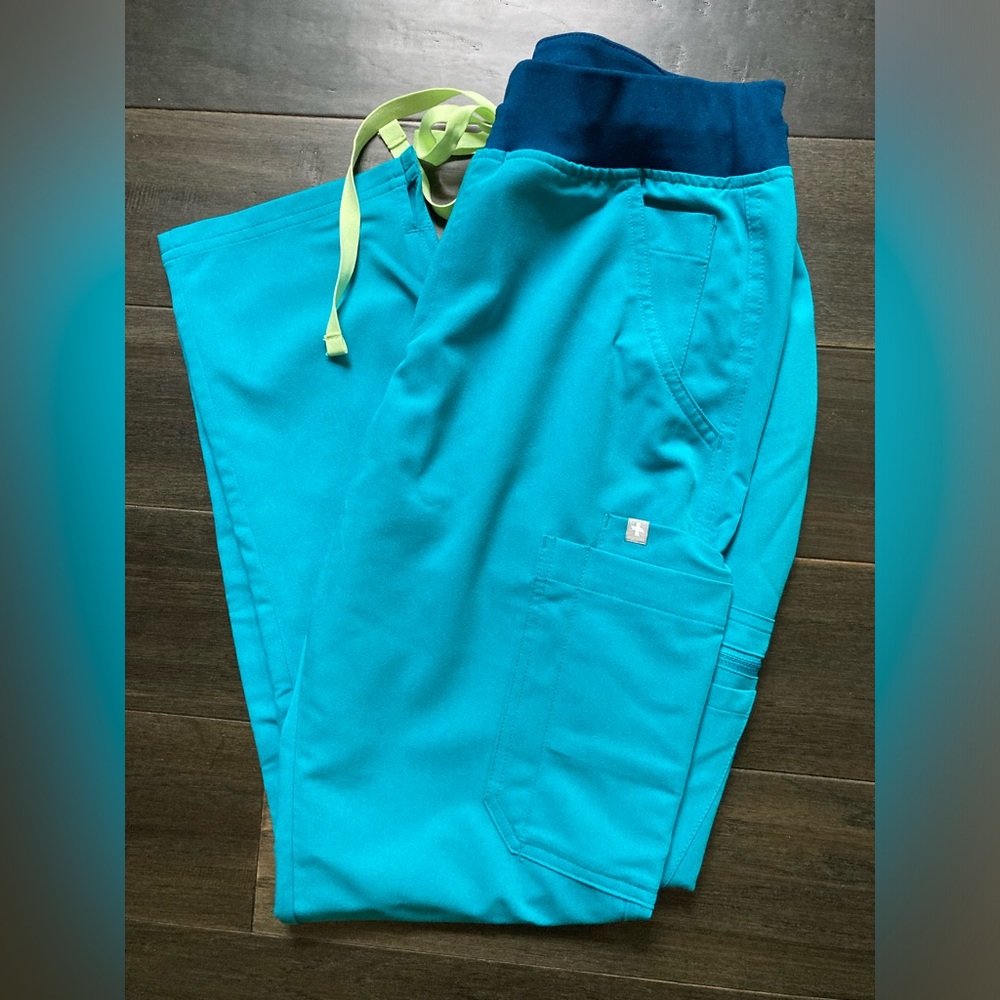 FIGS women's Teal Yola™ - Petite Skinny Scrub Pants 2.0 - S - Petite / Teal